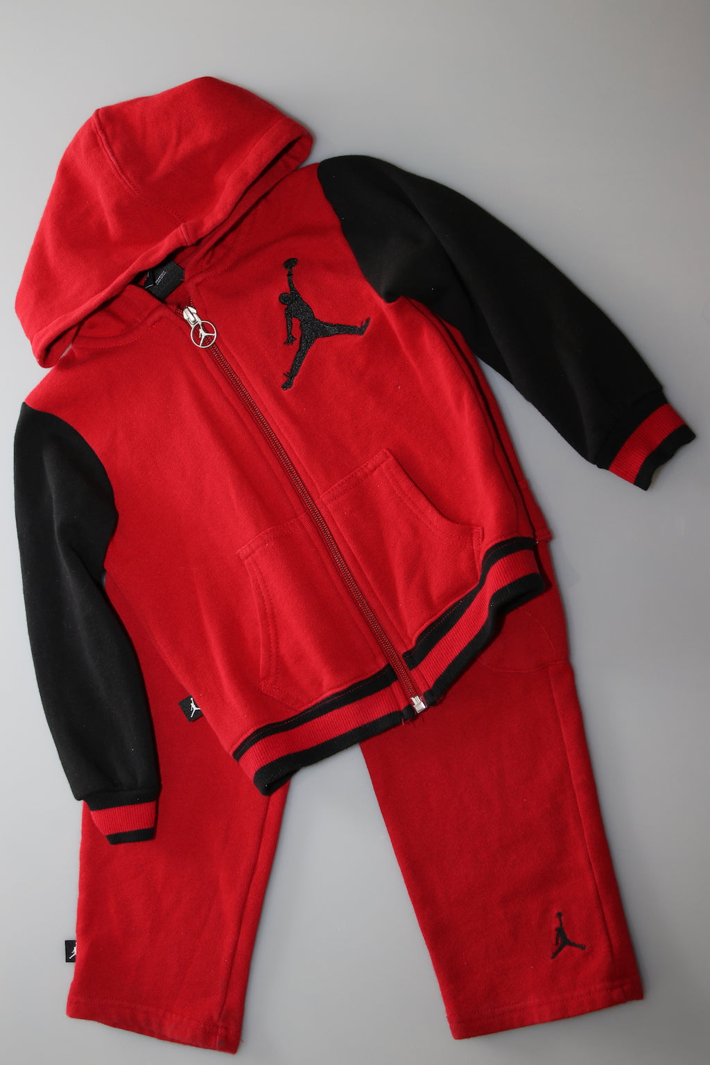 Air Jordan Zippered Hooded Sweatshirt & Jogging Pant Set - 2pc - Kiwi'z Klozet