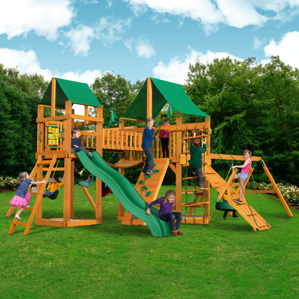 Pioneer Peak w/ Amber Posts and Sunbrella® Canvas Forest Green Canopy